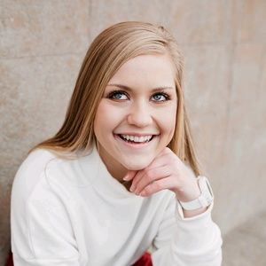 Meet your Posher, Emily